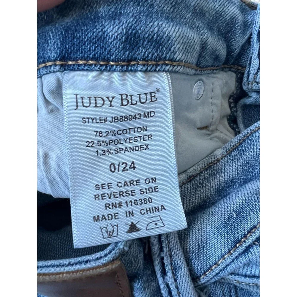 Judy Blue Straight Fit Jeans